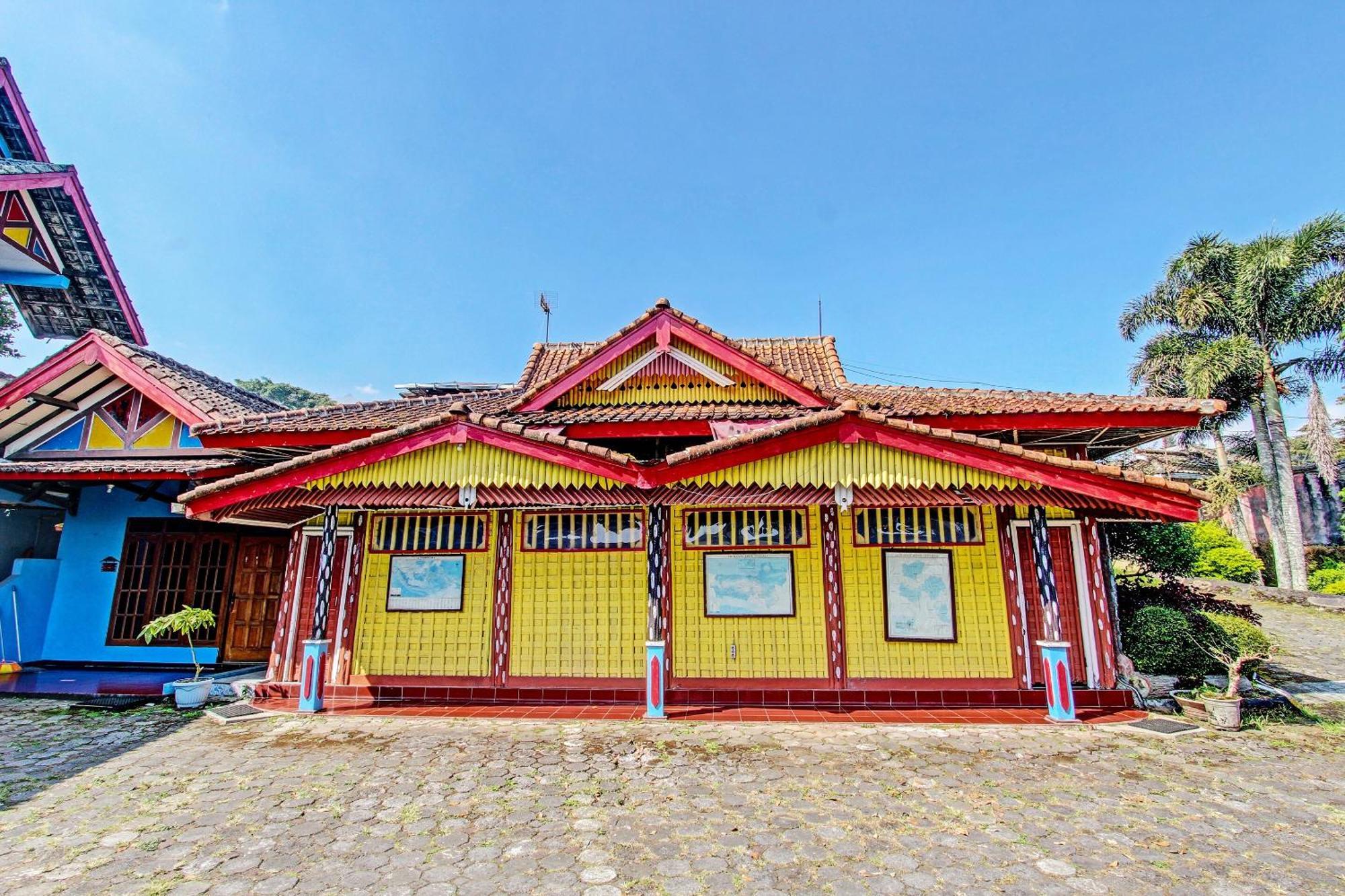 Hotel Capital O 91644 Loka Hause Salatiga Exteriér fotografie