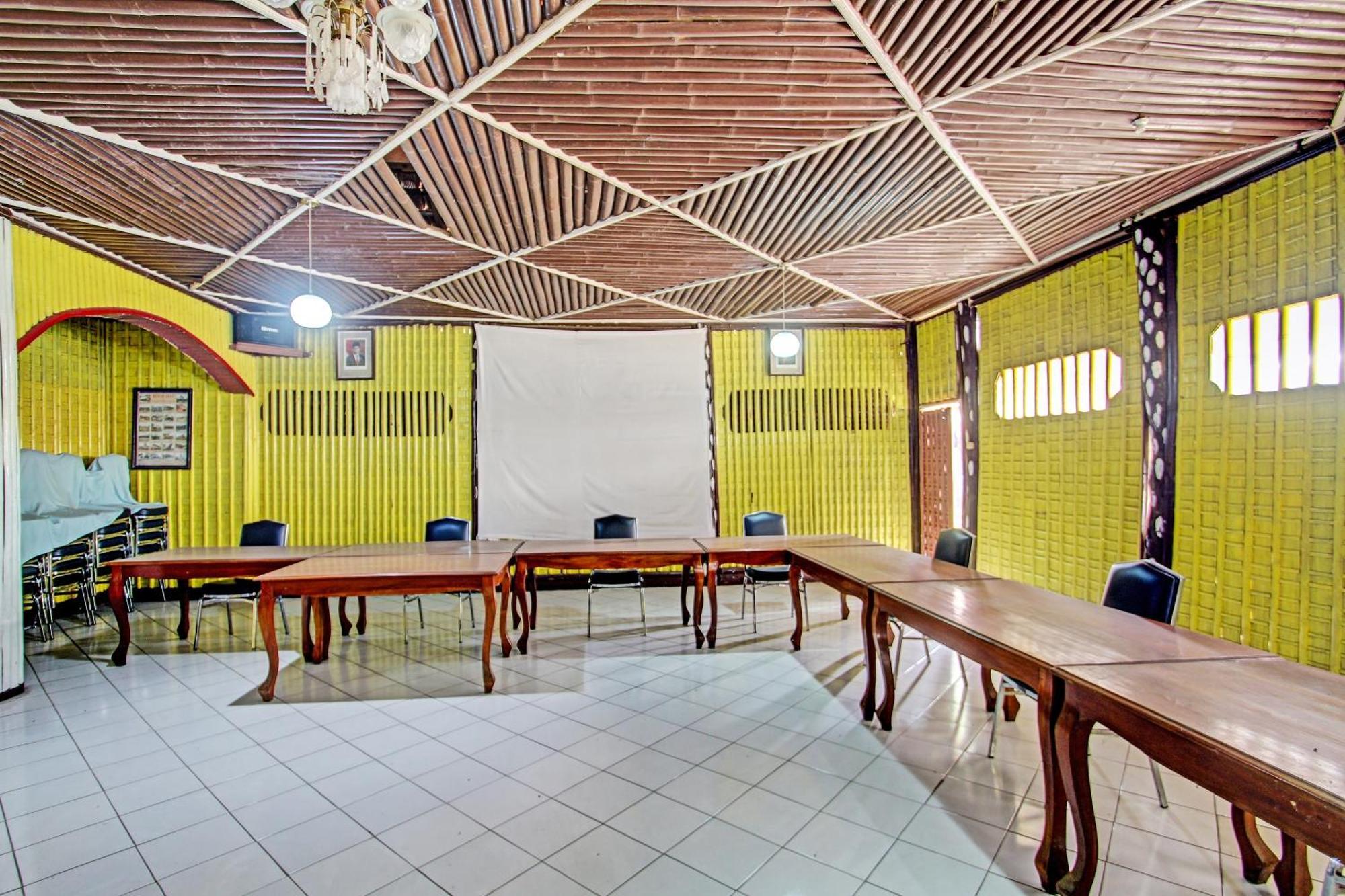 Hotel Capital O 91644 Loka Hause Salatiga Exteriér fotografie