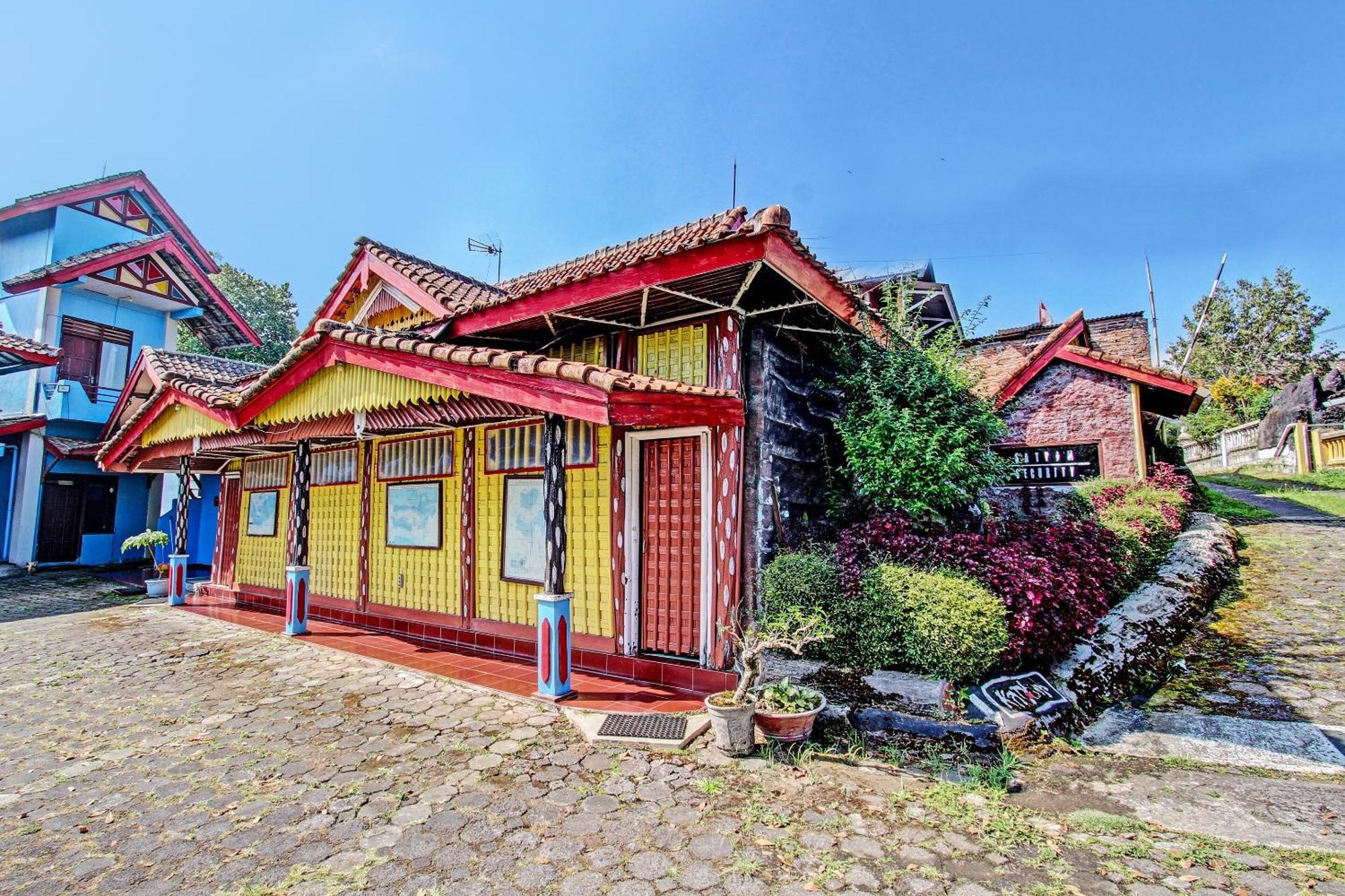 Hotel Capital O 91644 Loka Hause Salatiga Exteriér fotografie